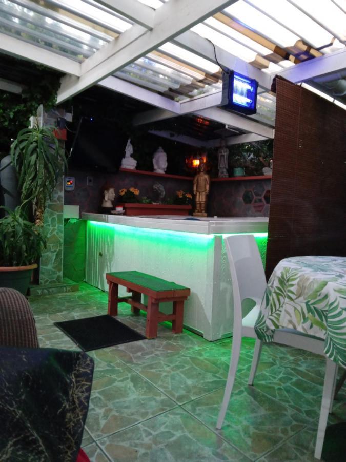Mitchell'S Guesthouse Паров Экстерьер фото